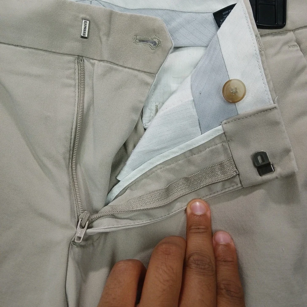 Express Photographer Dress Pants Mens 32x34 Beige Flat Front Straight Leg Formal